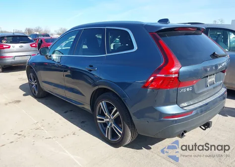 2018 Volvo Xc60 T5 Momentum z USA, uszkodzony, nr VIN YV4102RK8J1085800